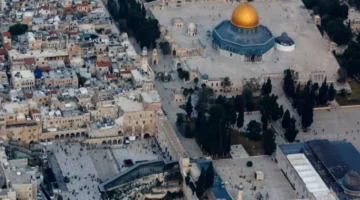 «حراس الأقصى» يبعدون المستوطنين 100 متر ويُثيرون تساؤلات حول السيطرة الإسرائيلية على الموقع 1